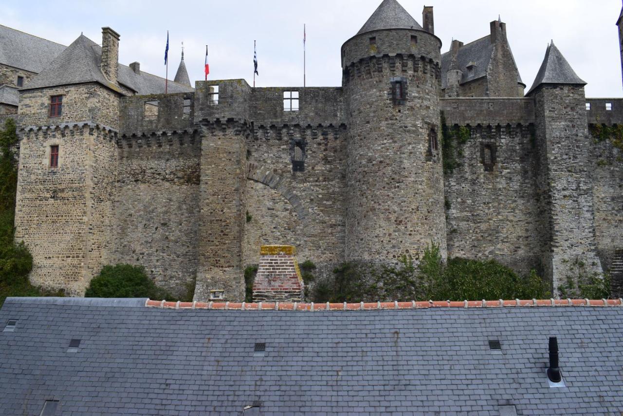 Hotel Du Chateau Vitré Exterior photo