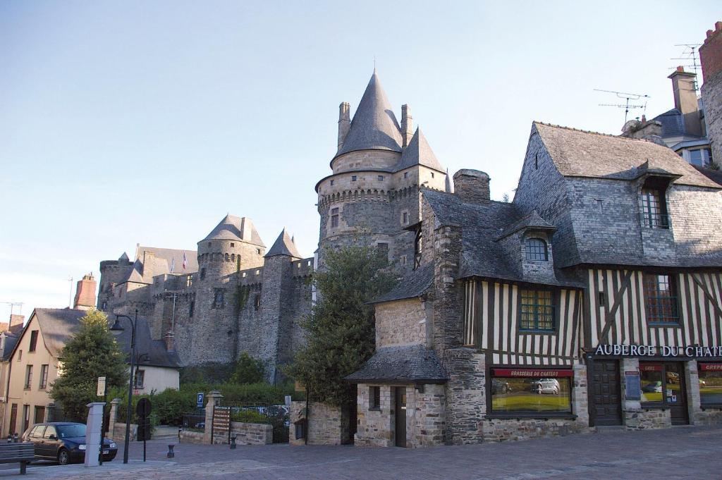 Hotel Du Chateau Vitré Exterior photo