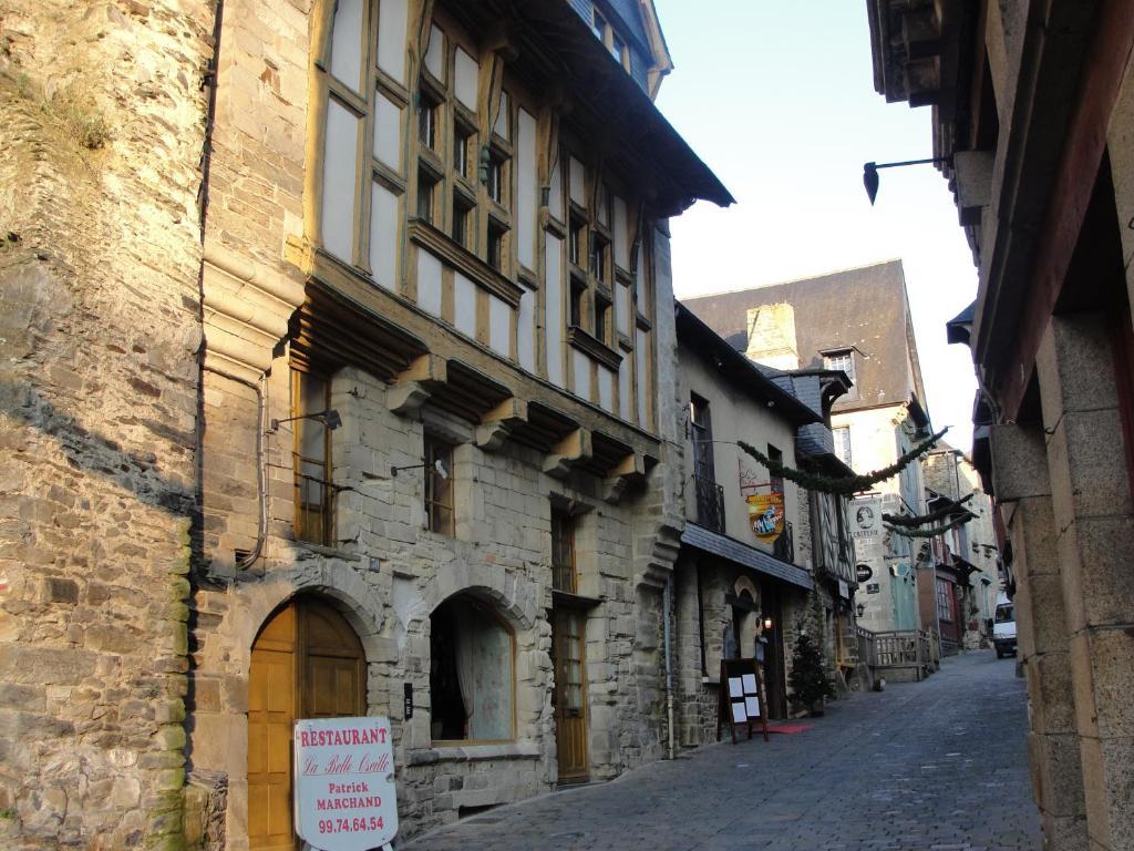 Hotel Du Chateau Vitré Exterior photo
